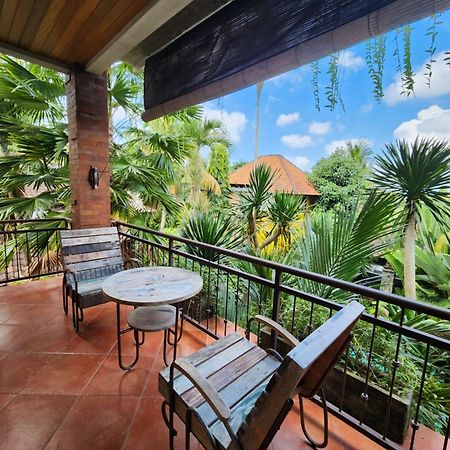 Buda Amitaba Ubud Eksteriør bilde